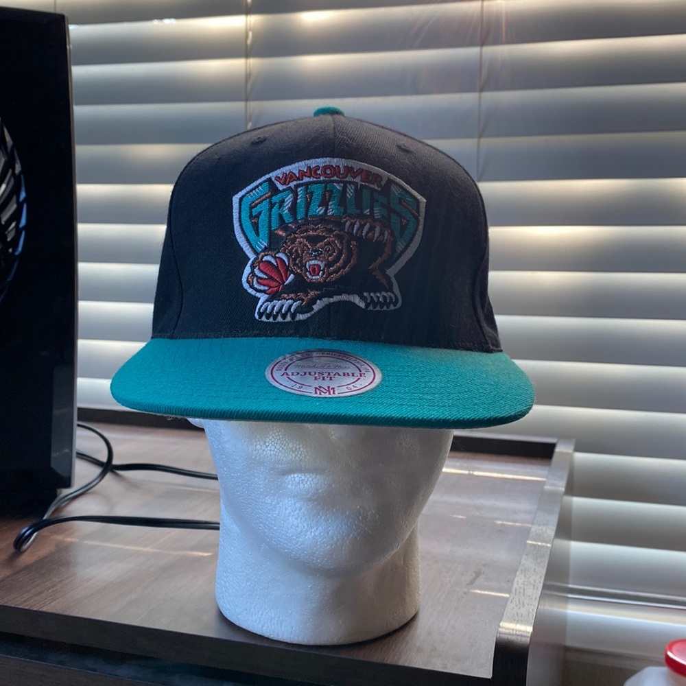 Vancouver Grizzlies Mitchell & Ness SnapBack